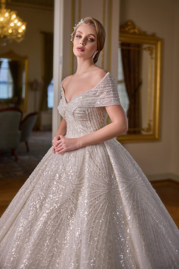 Gülnuş Sultan | 9780 - Görsel 3